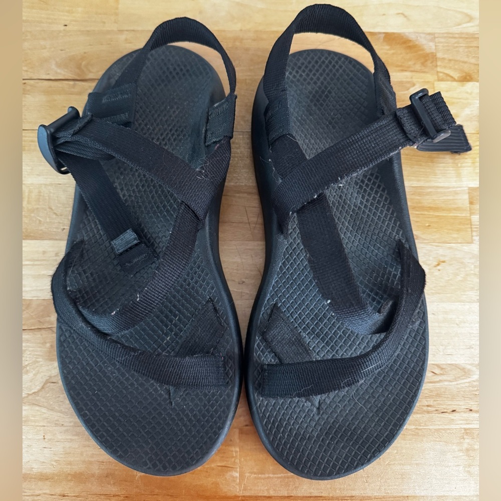 Men’s Chacos Size 8 Black